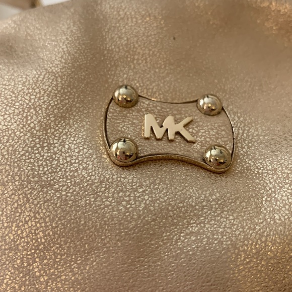 EUC Michael Kors, Soft Woodside, Pale Gold Satchel - Picture 12 of 15